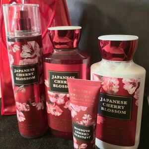 New Japanese Cherry Blossom Bath Set - Red